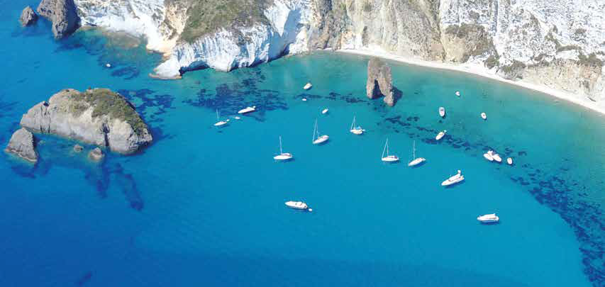 Esperienza in barca nelle acque cristalline di Ponza